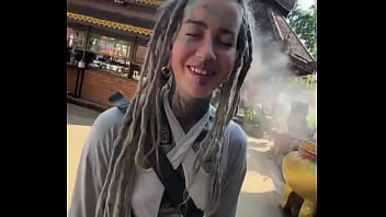 Do You Like How This Temple Looks Wow Thailand Has So Much To Offer The Amazing Temples Are Truly A Sight To Beh thumbnail