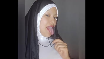 Sor rita masturbates for you with her great dildo until she drips around her pussy