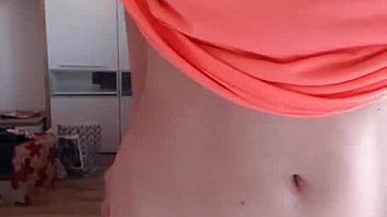 Slut evelyn8 flashing ass on web sex