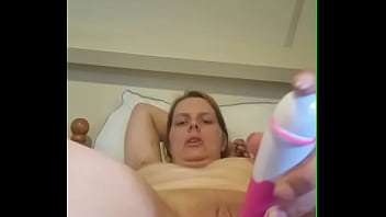 Dutch hottie quaroes cums hard showing her soaked pussy in stunning detail Dutch hottie quaroes cums hard showing her soaked pussy in stunning detail