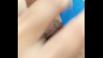 Eu adriana gomes dos santos mostrando minha xoxota