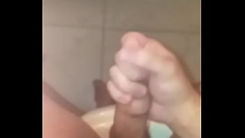 Solito En El Baño thumbnail