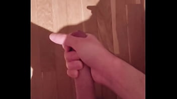 Dos semanas sin correrme hacen que mi polla explote