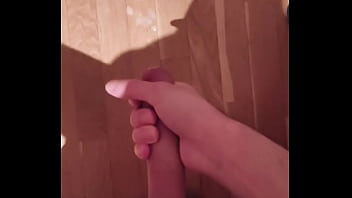 Dos semanas sin correrme hacen que mi polla explote