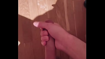 Dos semanas sin correrme hacen que mi polla explote