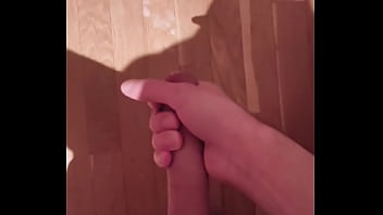 Dos semanas sin correrme hacen que mi polla explote