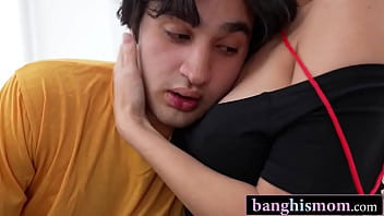 Intense home boot camp turns into a wild foursome with stepmoms