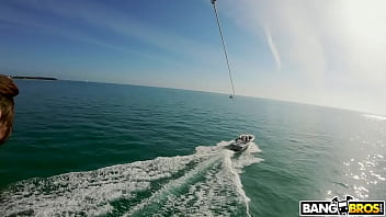 Kira’s sexy vacation day 2