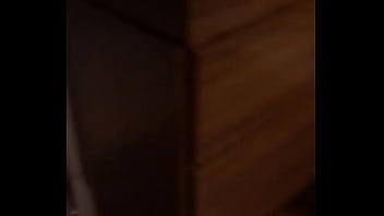 Safadinha se filmando no espelho