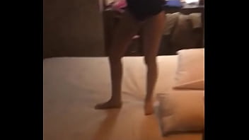 Safadinha se filmando no espelho