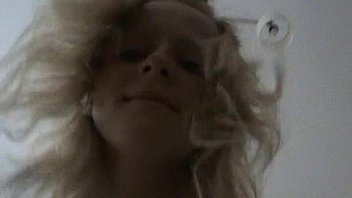 Chick gives rodeo on knob