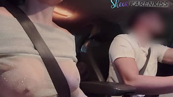 Paguei um boquete para o manobrista no estacionamento da festa na frente do corno karenkiss