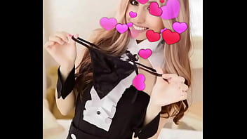 Me disfrazo de gatita para sacarle la leche