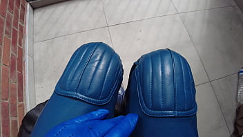 Leder Und Pelz thumbnail