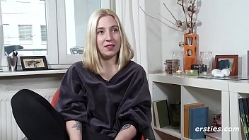 Blonde babe has her twat ready