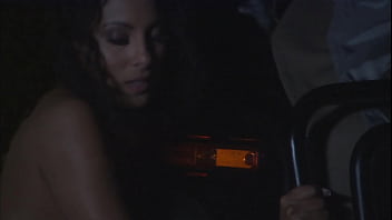 A milf fucked outdoor in the night