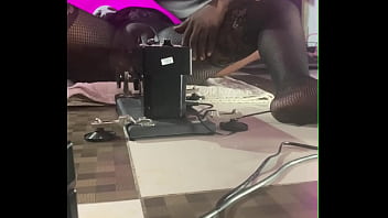 The blackpussy porn star fucks a sex machine with smooth operator