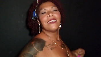 Casada Vai Para O Buraco Da Glória E Leva Jato De Porra Na Cara thumbnail