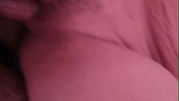 Bajo la sabana quería follar