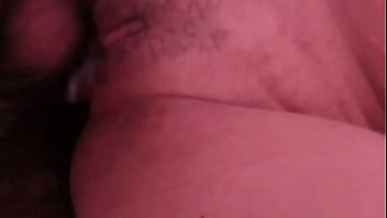 Bajo la sabana quería follar