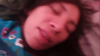 Bajo la sabana quería follar