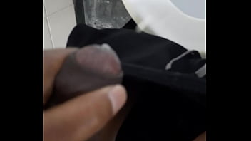 Masterbuate in the wahroom in late night man exited and masterbuate