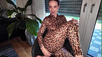 Nackte füße & eine feuchte gierige p*ssy – bereit für dich ich habe mir meine creme geschnappt un