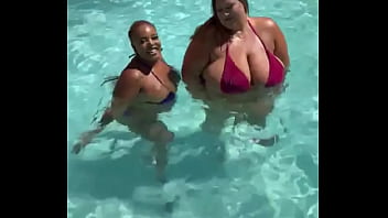 Love getting wet and wild with mulanblossom dirtydivaent