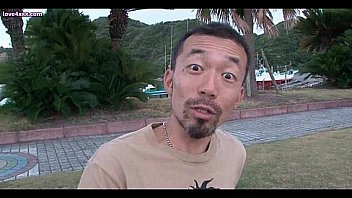 Asian teenie gives blowjob and gets laid