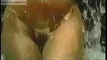 Flagra Banho De Cachoeira thumbnail