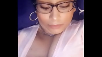 Crystal bedase playing with her tits