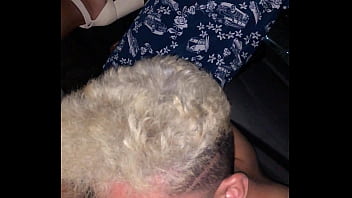 Chupei a bucetuda até gozar na boca