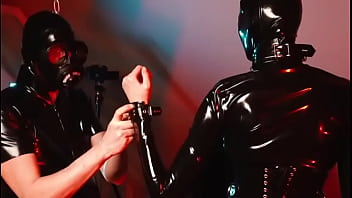 1000 follower on insta we’re preparing ourselves to show you more of our rubber world #latex #latexqueen #latexlife #l