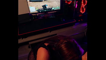 Playing battlefield while getting a blowjob i stopped playing and went to fuck my friend