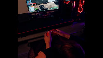 Playing battlefield while getting a blowjob i stopped playing and went to fuck my friend
