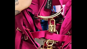 Trouve la pour ouvrir tous les cadenas de cette incroyable lingerie honey