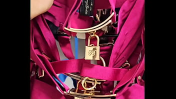 Trouve la pour ouvrir tous les cadenas de cette incroyable lingerie honey