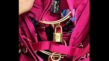 Trouve la pour ouvrir tous les cadenas de cette incroyable lingerie honey