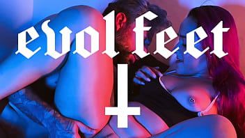 My feet are great but try licking my feet while you fuck my pussy