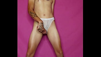 Me sentia muy caliente versión corta