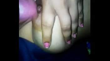 Chupandose las tetas Chupandose las tetas