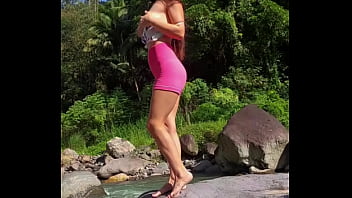Hottie flash sexy body in mountain river