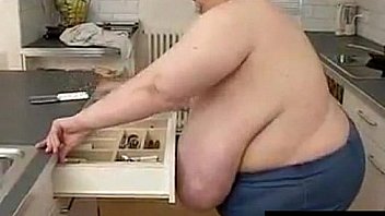 I would love to feed on her knockers for a long time