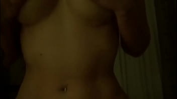 Hembra de hermosas tetas