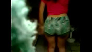 Novinha no funk quis excitar por whatsapp