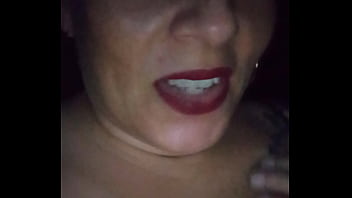 Natural bouncing tits for the car