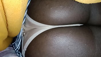 Gostosa só de calcinha