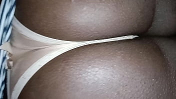 Gostosa só de calcinha
