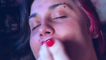 Wanna suck this pretty toes