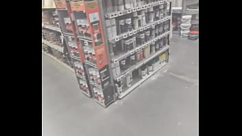 Teaser " distribution de sucettes à des inconnus"